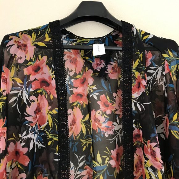 Lane Bryant Plus Size Crochet Overpiece Kimono - Picture 5 of 8